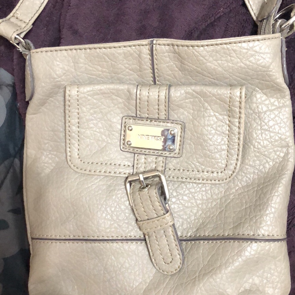 Gently used hand bag